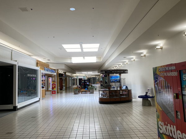 Bay City Mall (Bay City Town Center) - June 15 2022 Photo (newer photo)